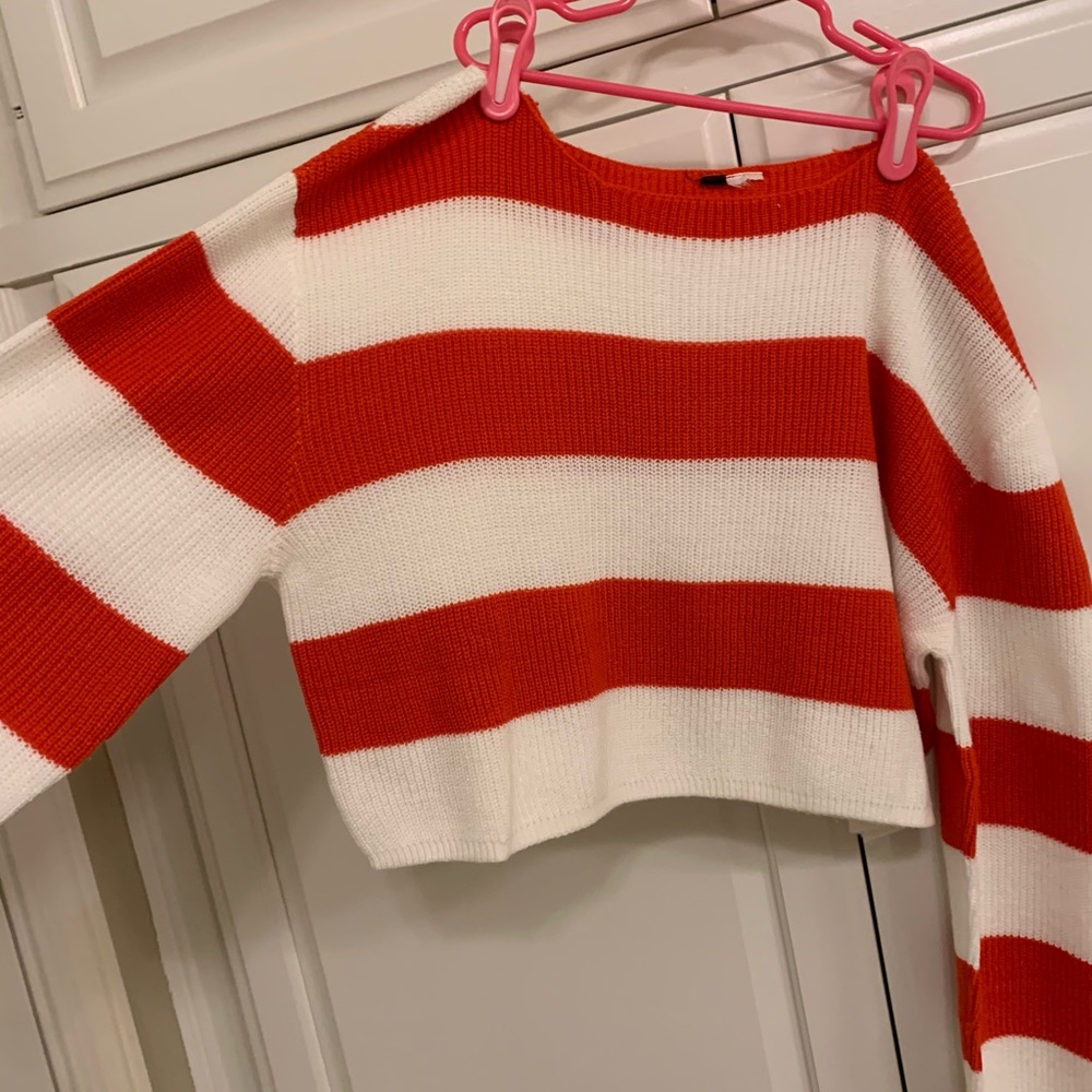 Cropped sweater